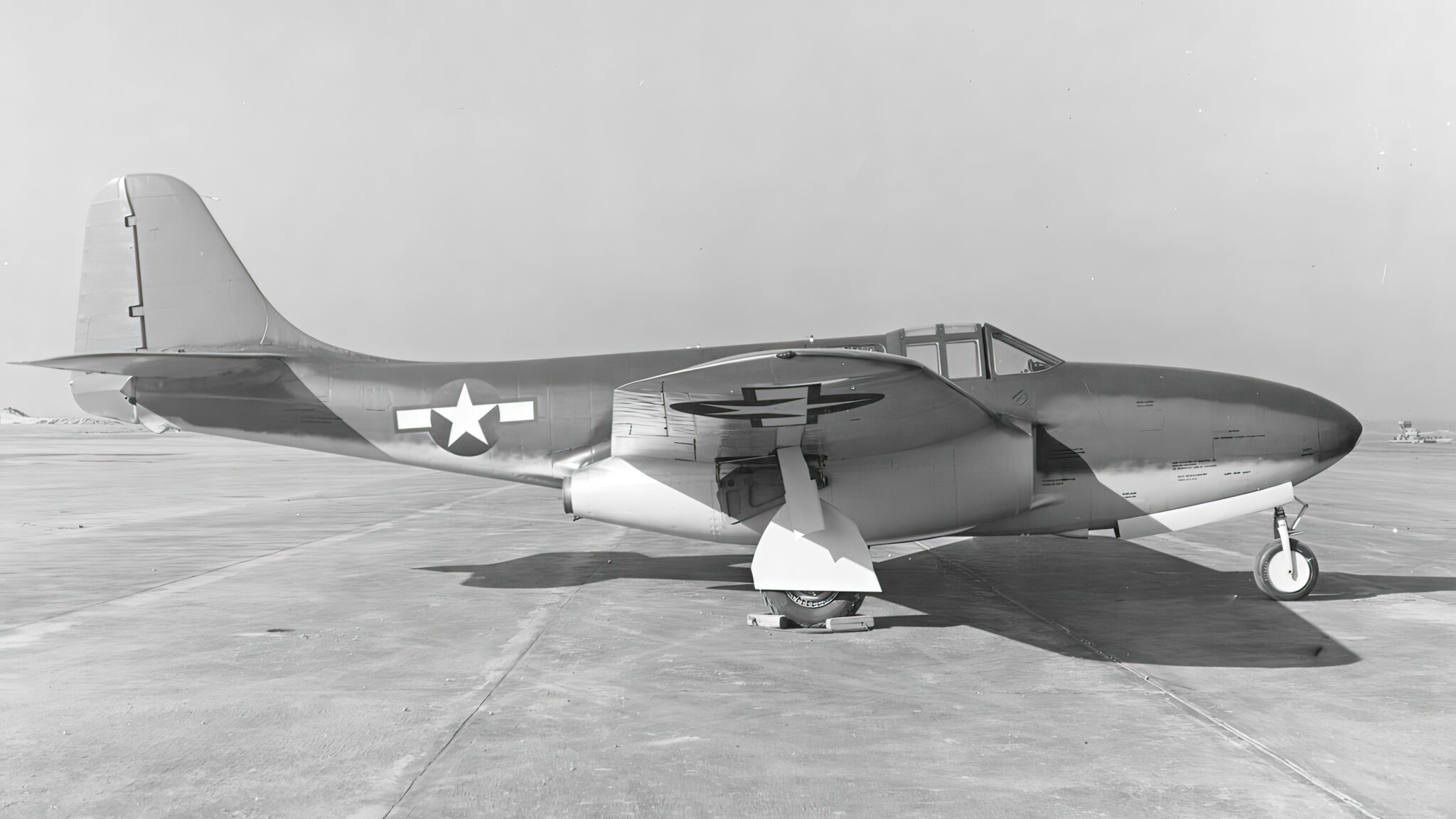 Bell P 59 Airacomet America S First Jet Fighter Jets N Props