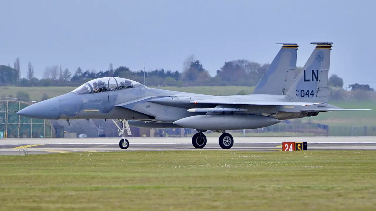 This Pilot Flew an F-15 Eagle With Just One Wing - Jets ’n’ Props