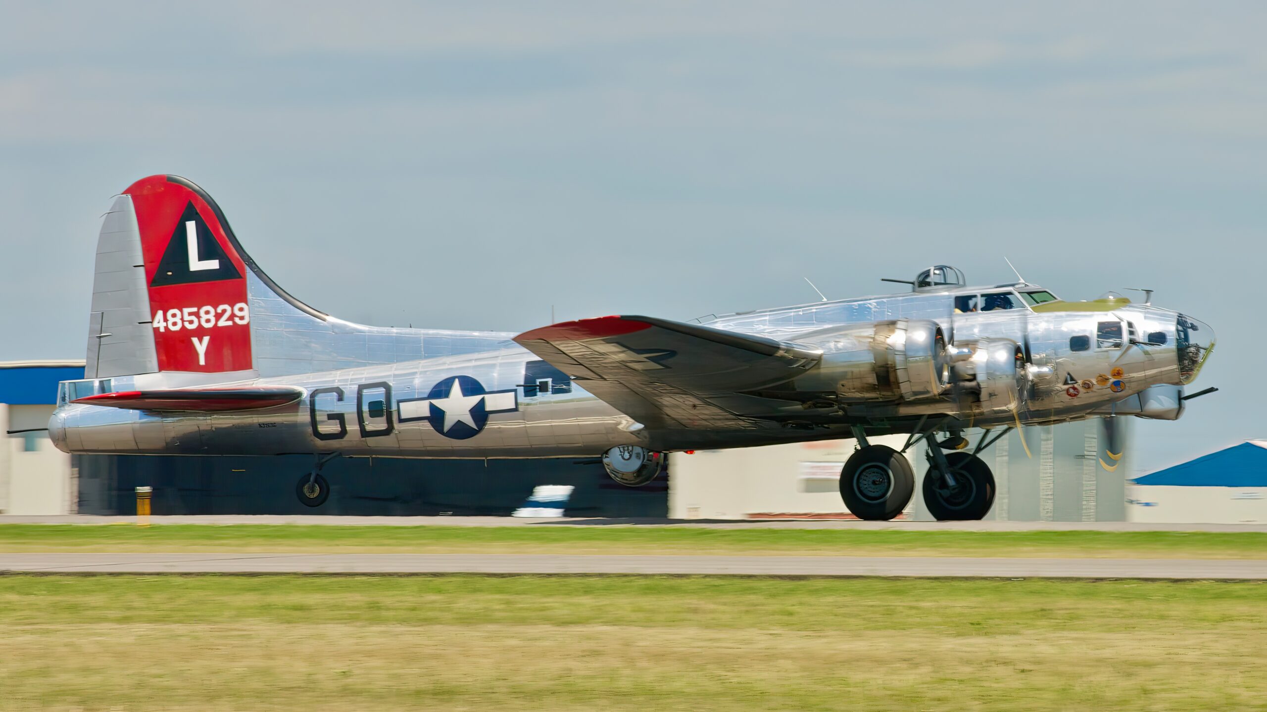 Yankee Lady is a B-17 Flying Fortress based out of Willow Run Airport in Michigan