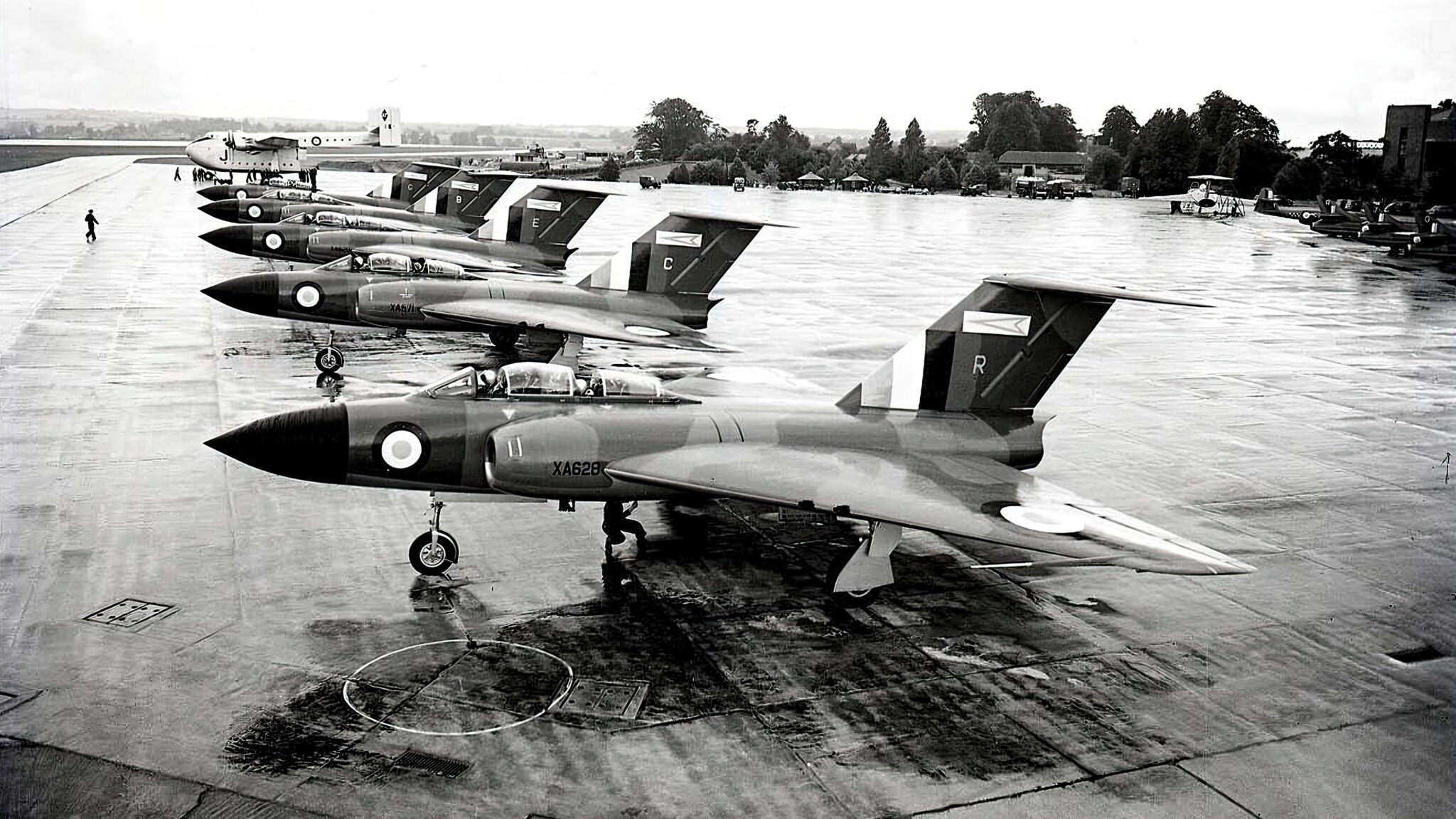 The Gloster Javelin: A Delta-Winged Interceptor of the Cold War Era ...