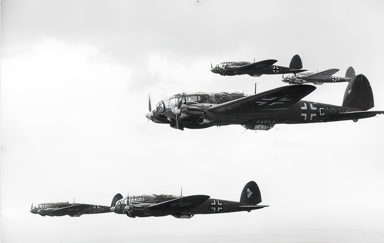 Formation der Bomber Heinkel He 111 im Flug