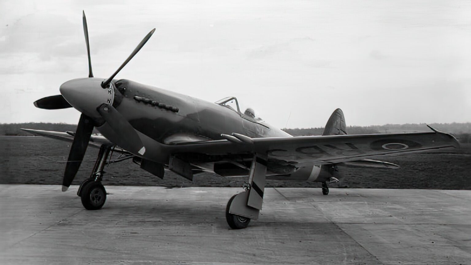 The Supermarine Spiteful: A Spitfire On Steroids. - Jets ’n’ Props